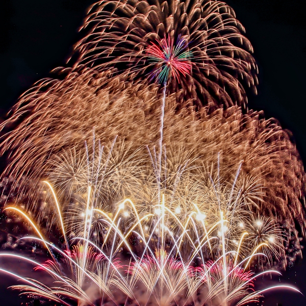富士山花火大会担当・北日本花火興業の花火